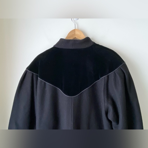 Vintage black wool blend coat with velvet panels - Picture 13 of 15
